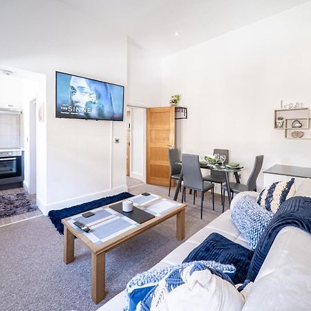 Cozy 1-Bedroom Apartment In The Heart Of Barnsley Town Centre Экстерьер фото