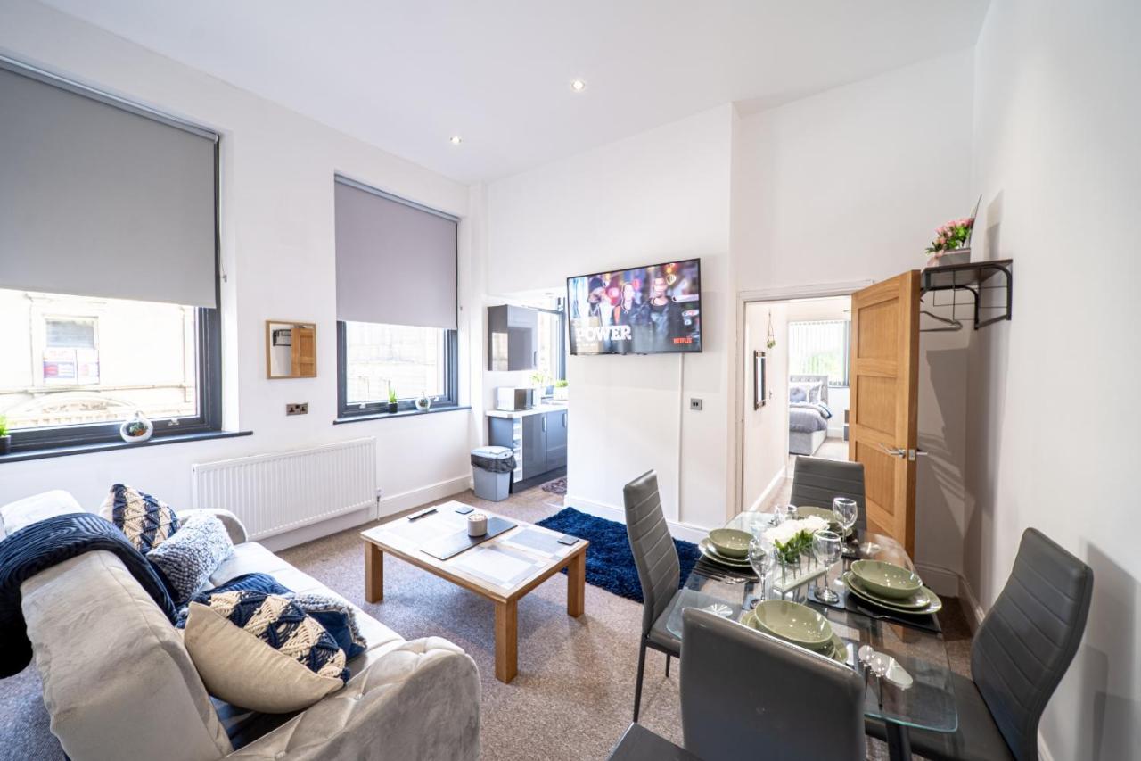 Cozy 1-Bedroom Apartment In The Heart Of Barnsley Town Centre Экстерьер фото