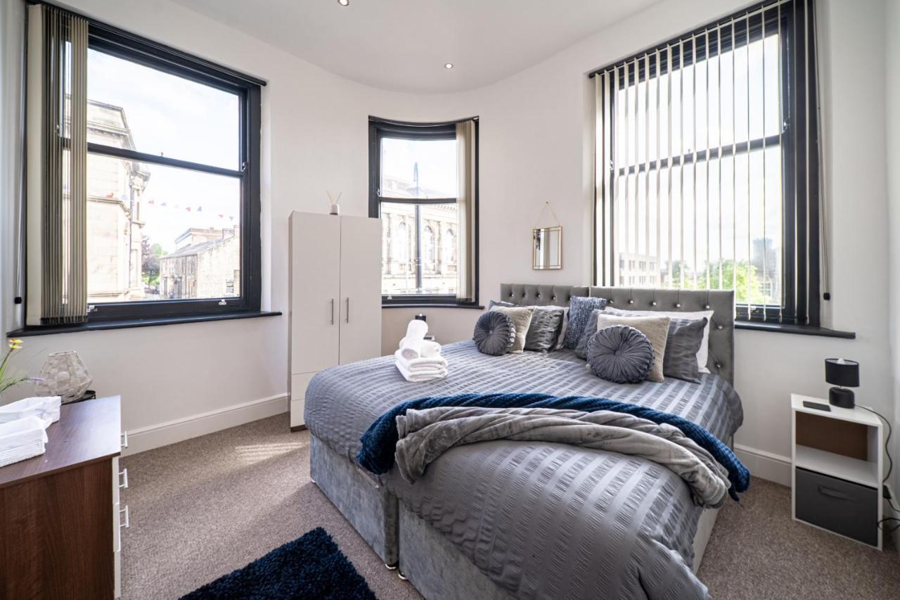 Cozy 1-Bedroom Apartment In The Heart Of Barnsley Town Centre Экстерьер фото