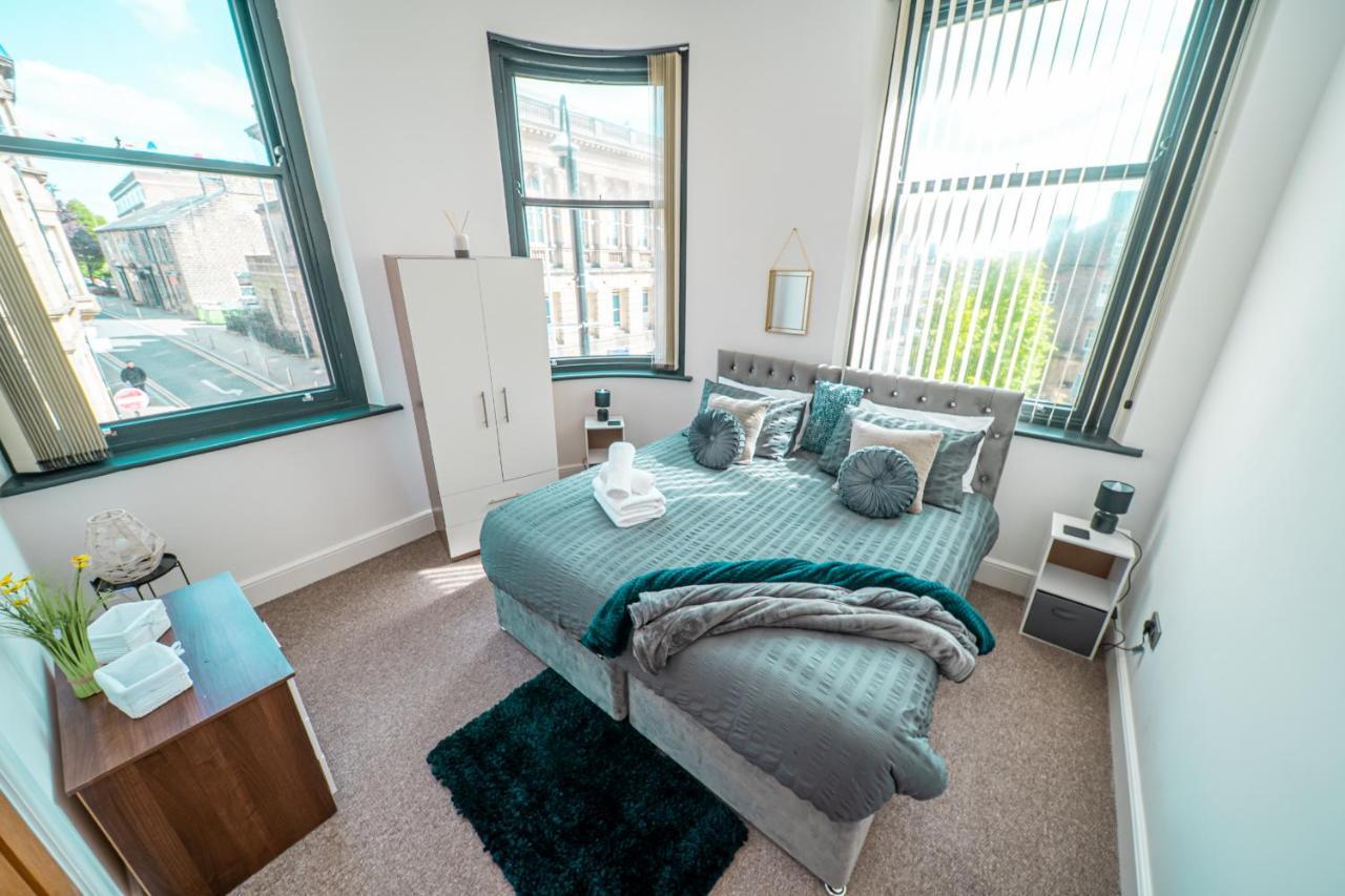 Cozy 1-Bedroom Apartment In The Heart Of Barnsley Town Centre Экстерьер фото