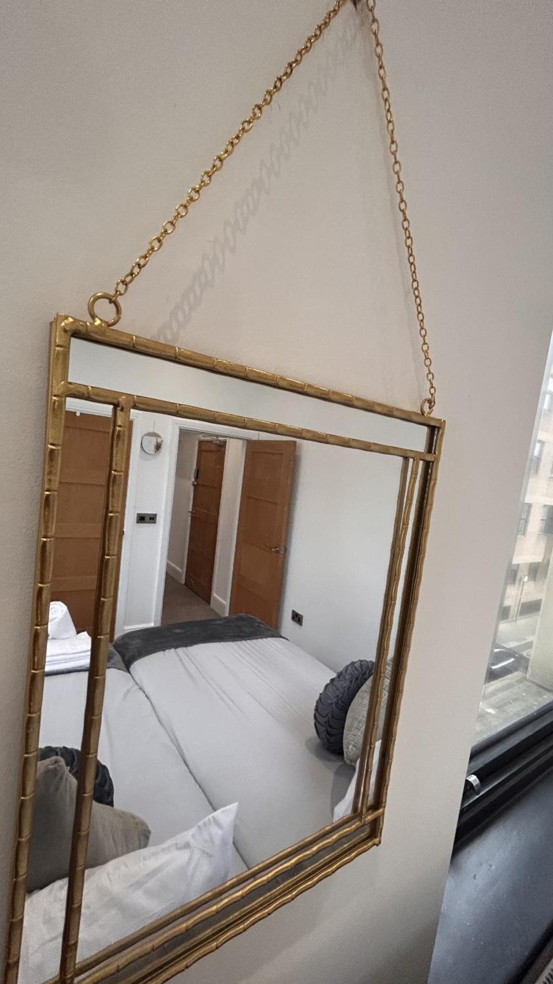 Cozy 1-Bedroom Apartment In The Heart Of Barnsley Town Centre Экстерьер фото