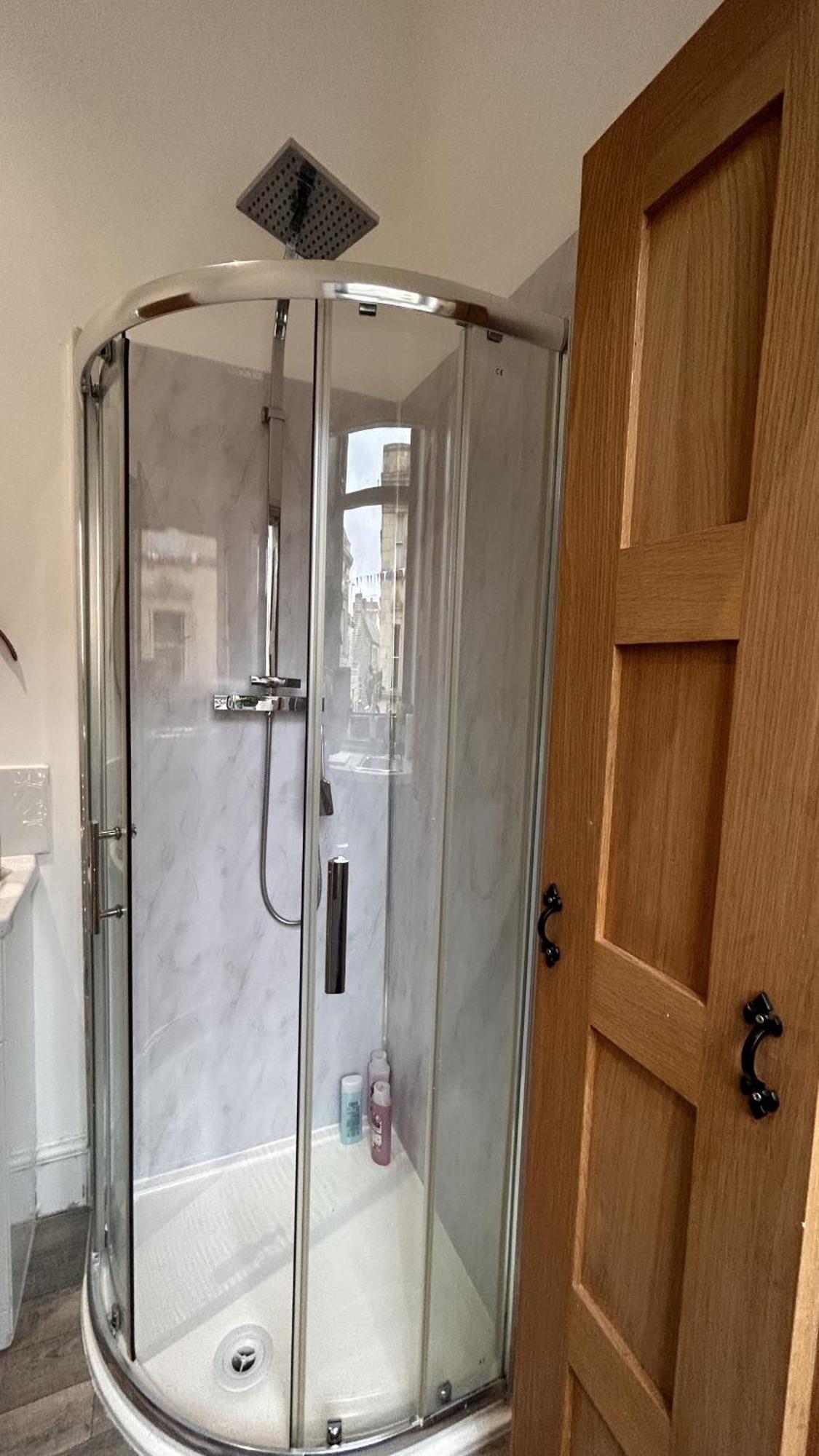 Cozy 1-Bedroom Apartment In The Heart Of Barnsley Town Centre Экстерьер фото